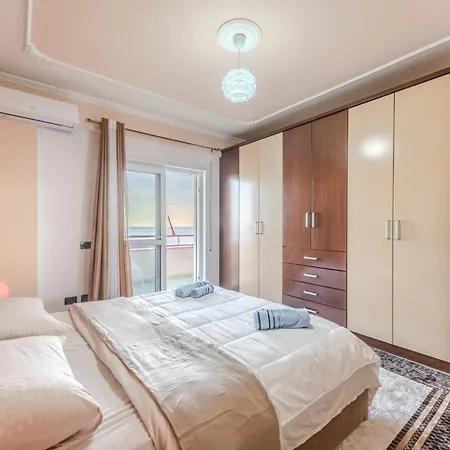 Apartment Premium Luxury Beachfront Durres